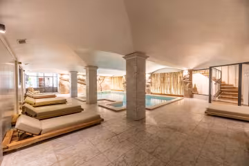 piscine intérieure