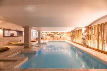 Piscine intérieure