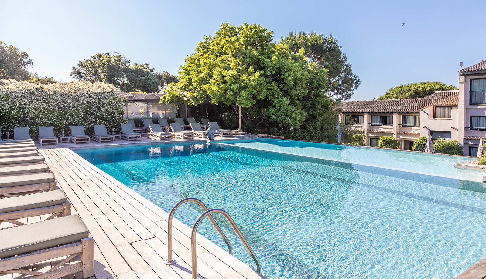 spa_roi_theodore_piscine_exterieure