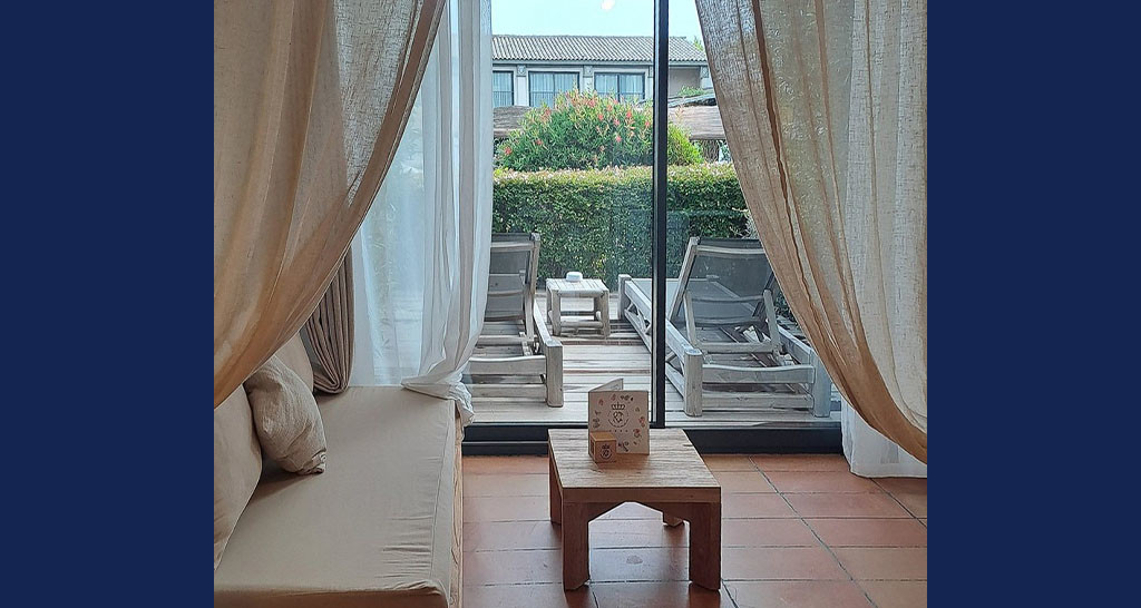 Chambre supérieure salon